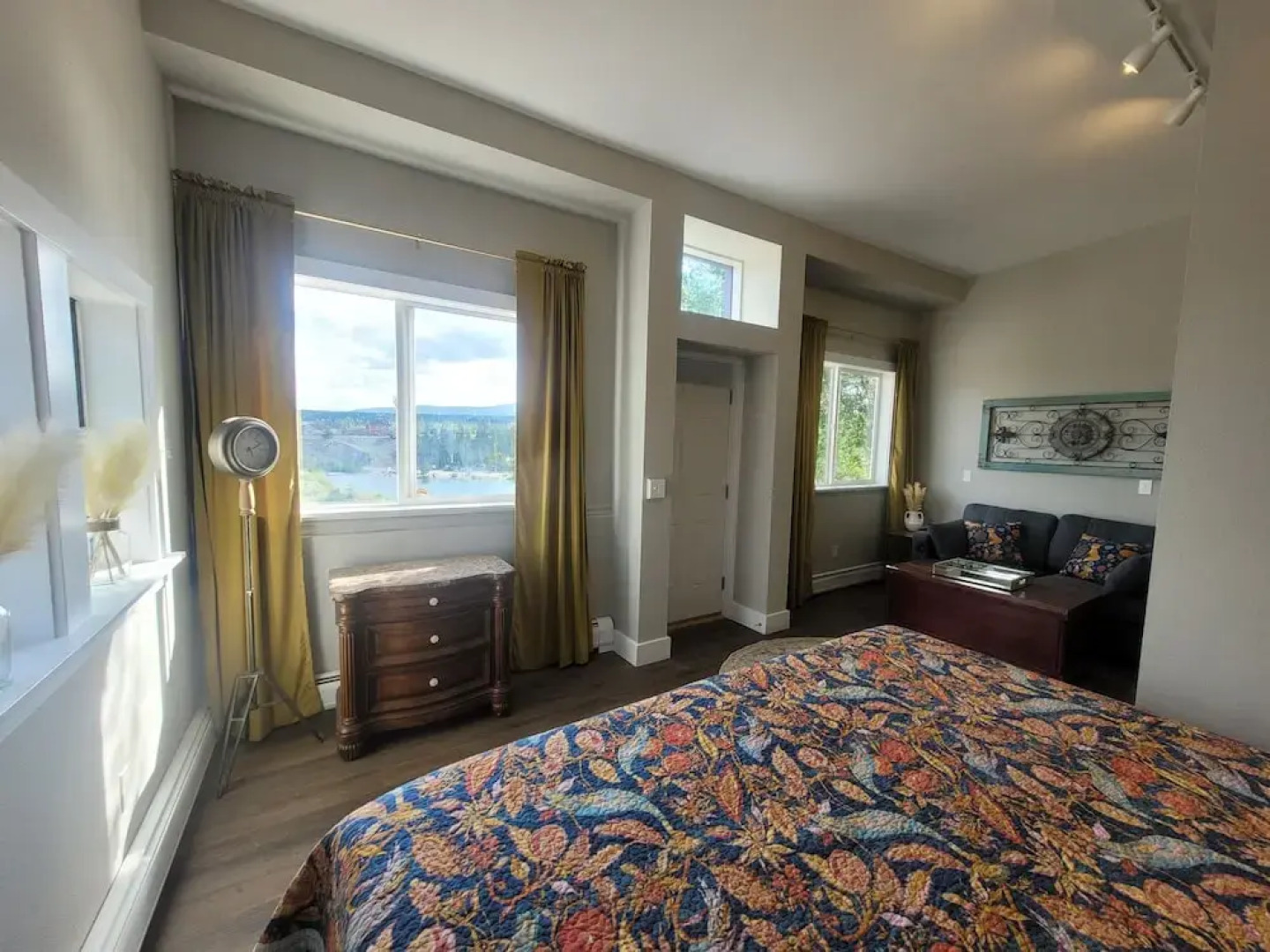 The Hand Hotel Bed & Breakfast