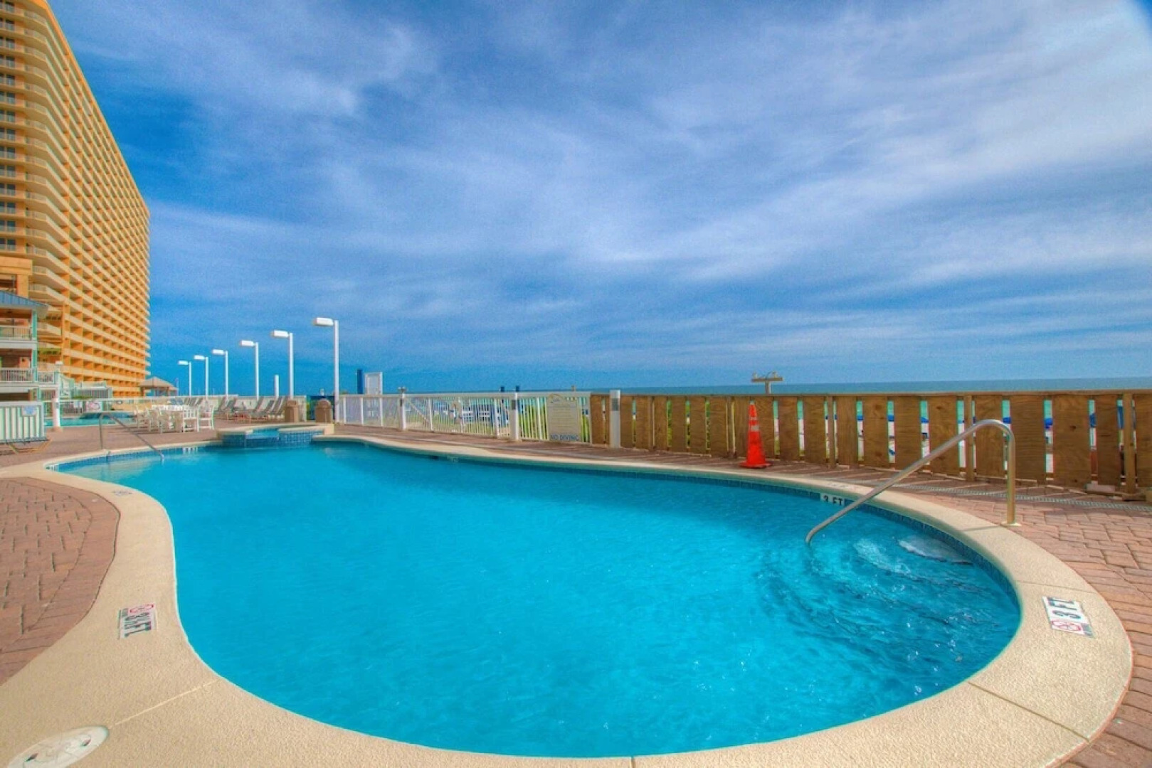 Corner Unit Right on the Sand, 2 Lagoon-style Pools, Spectacular Views