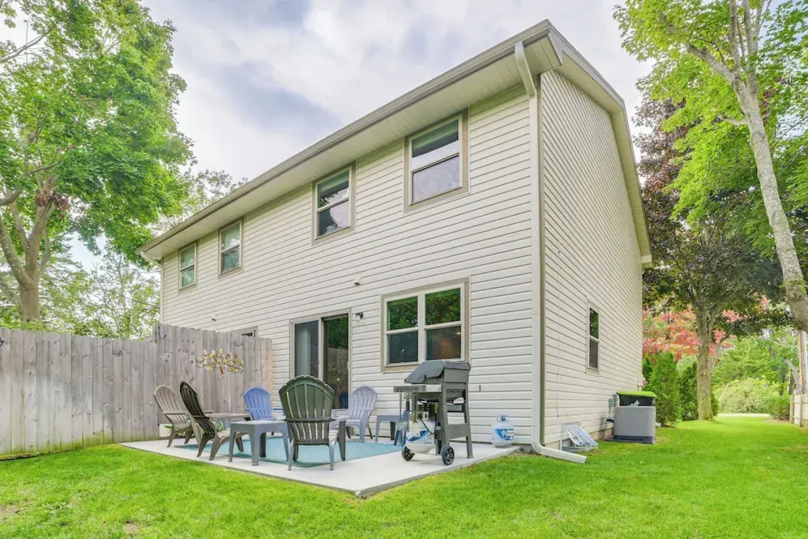 Harbor Springs Winter Retreat ~ 6 Mi to Skiing!