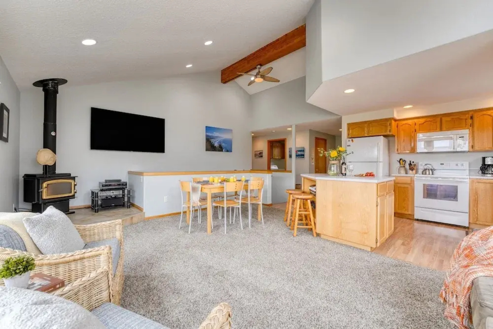 Bella Sol by Avantstay Ocean Views Game Room