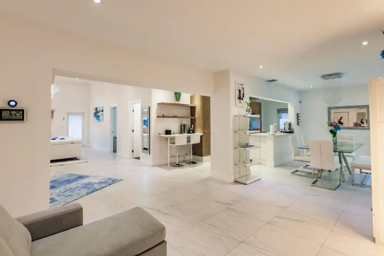 Stylish Aventura Home With Pool on Intercostal