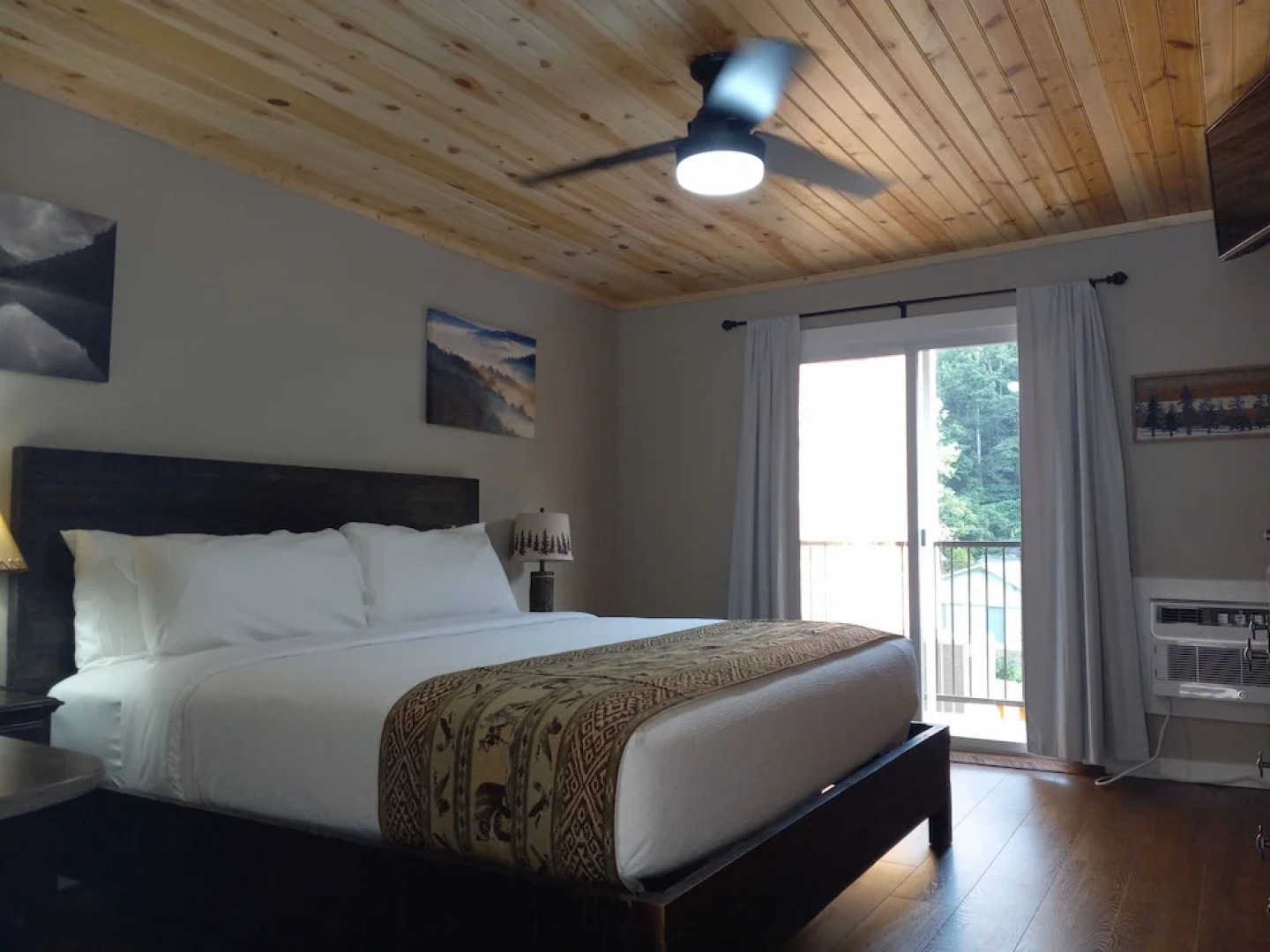 The Carter Lodge On The River