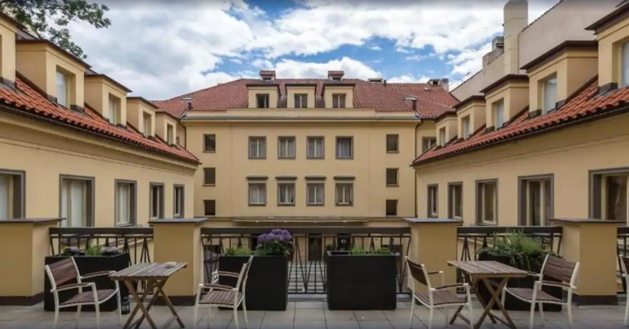 Merchant's Avenue Hotel