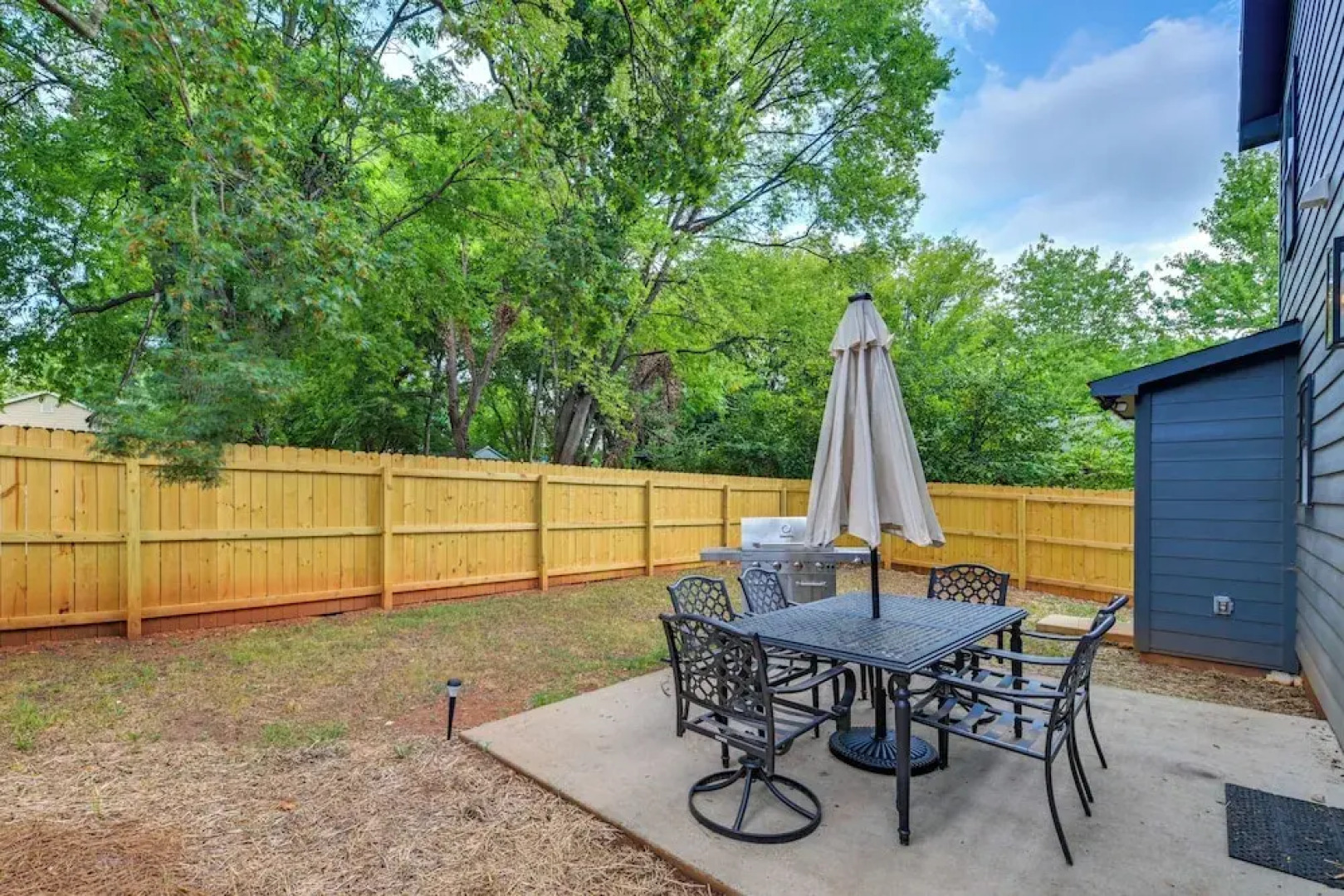 2 Mi to Uptown Charlotte: Family Home w/ Game Room