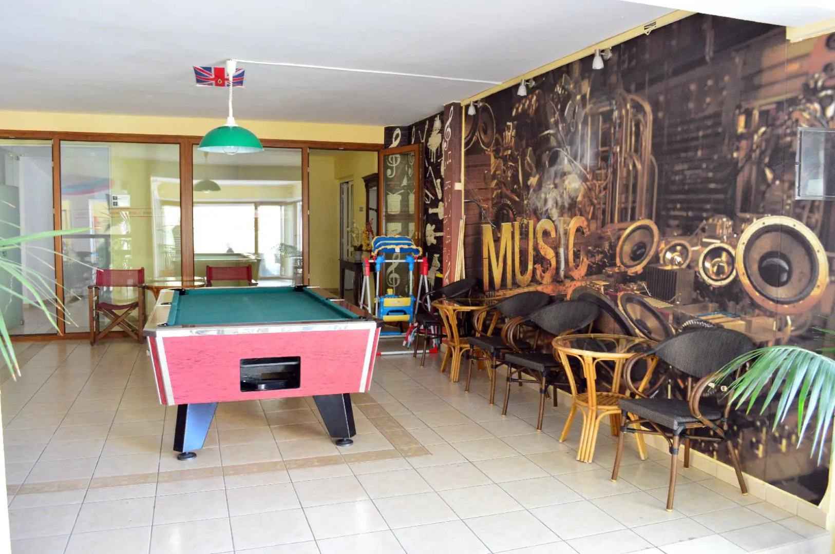 Отель Alexandros 