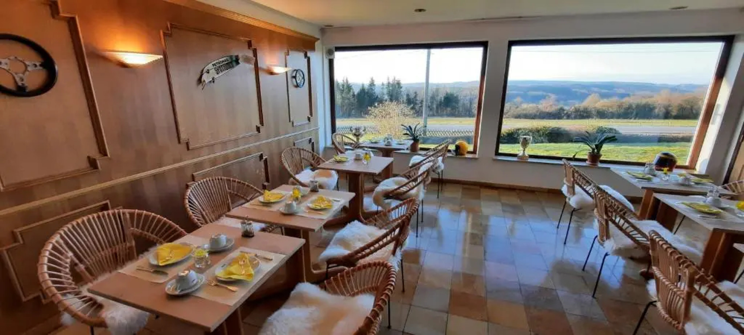 Plein Vent situé à 800m entrée Combes circuit Spa Francorchamps