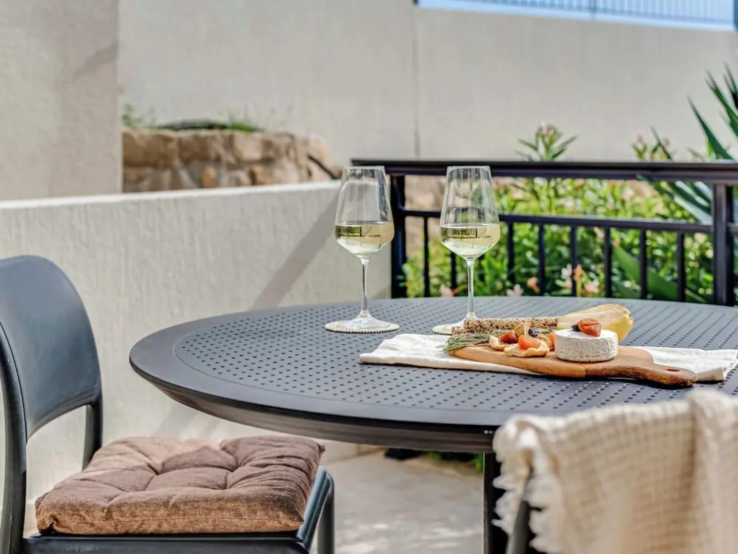 Sanders Seaview Paphos