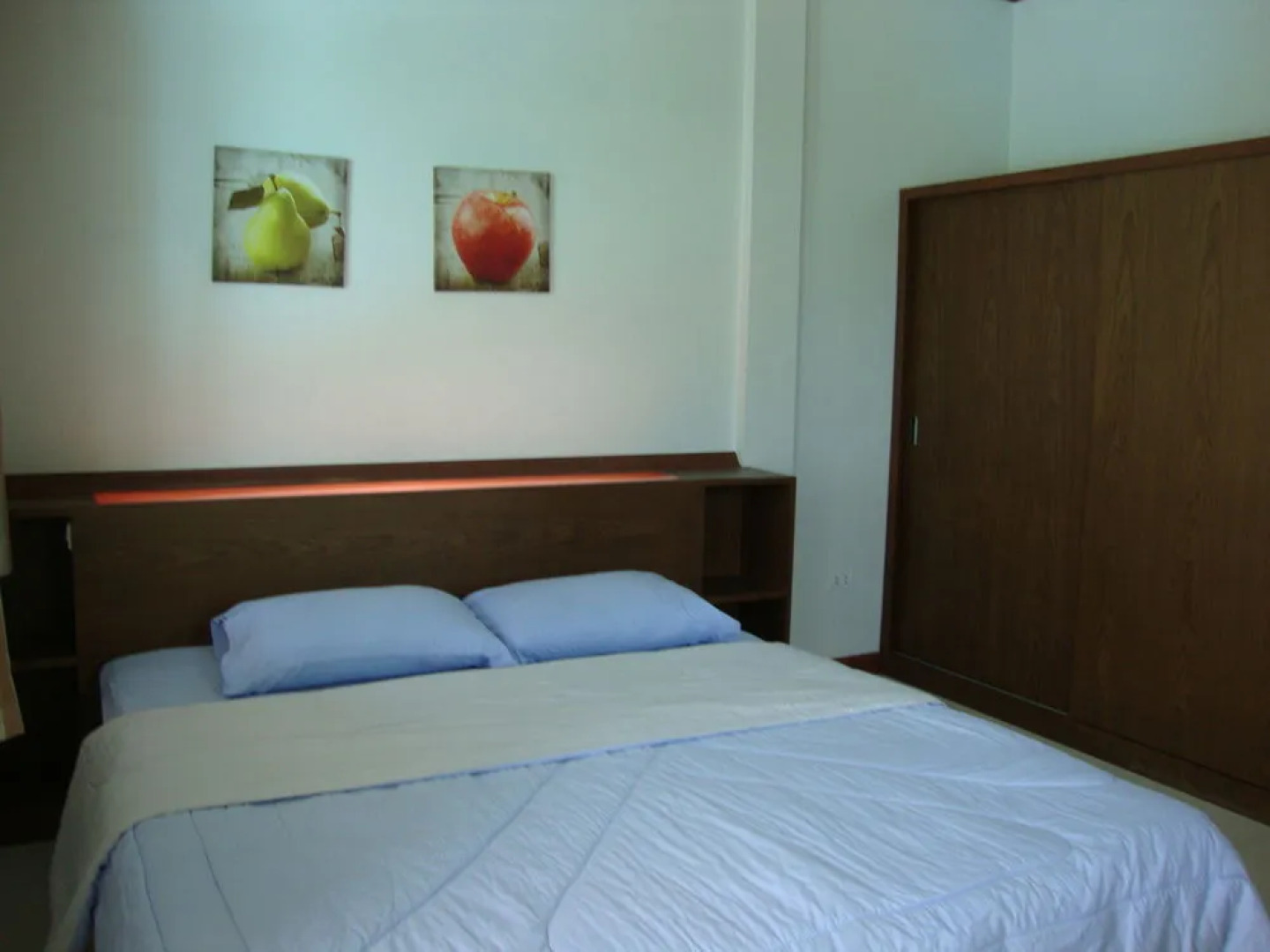 Nuch's Apple Guest House