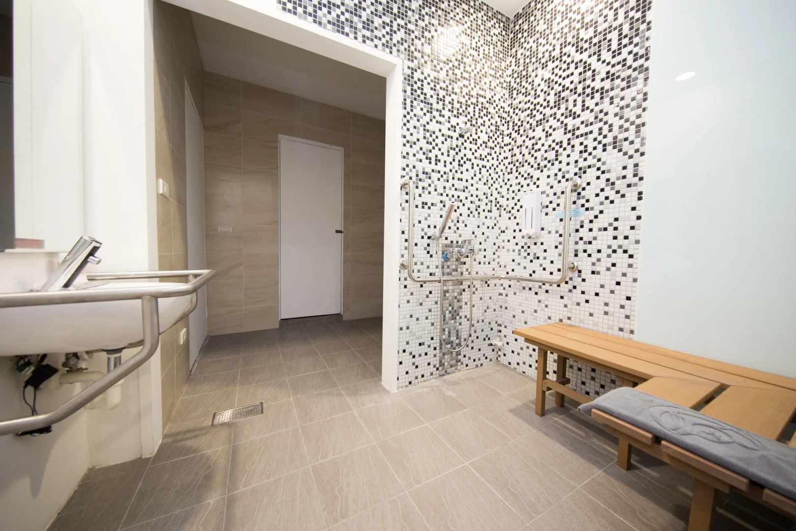 SleepBox Hotel - Ximen