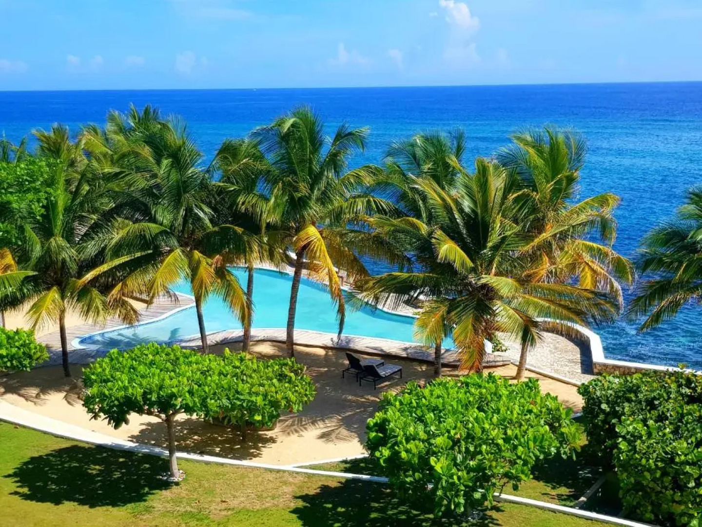 Ocho Rios Penthouse at Whispering Seas