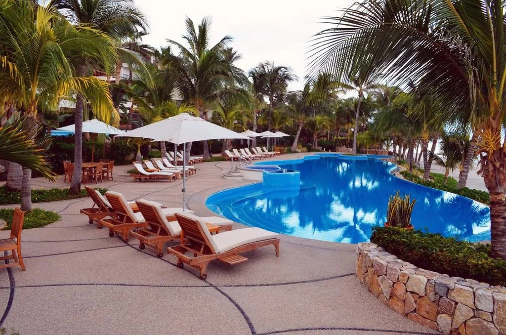Los Veneros Resort Residences