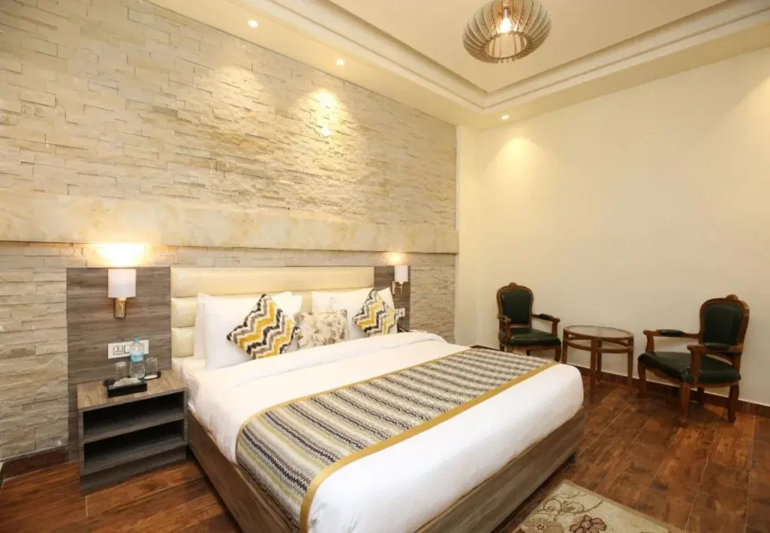 Arista Hotel by OYO Rooms
