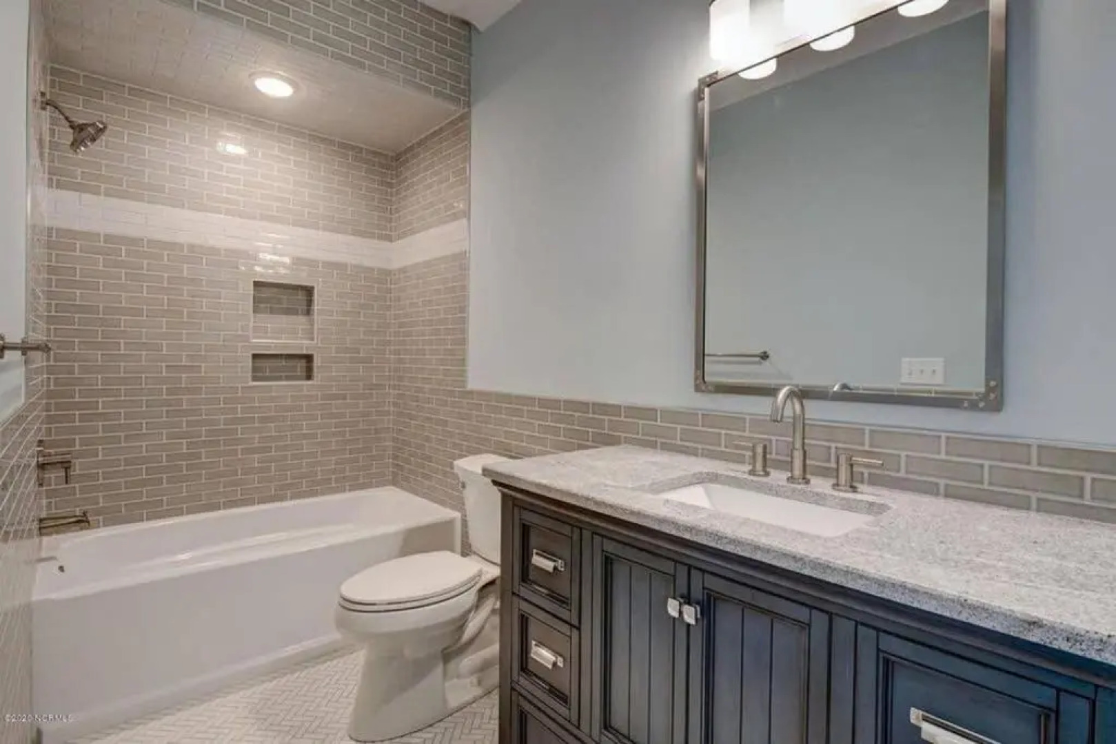 Modern Carolina Beach Boardwalk Cottage near Amenities!