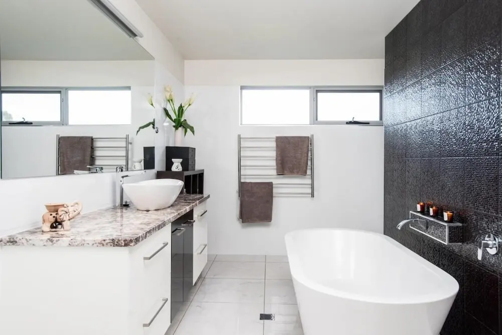 Paradise Point - Tamar Valley Residence with Pool