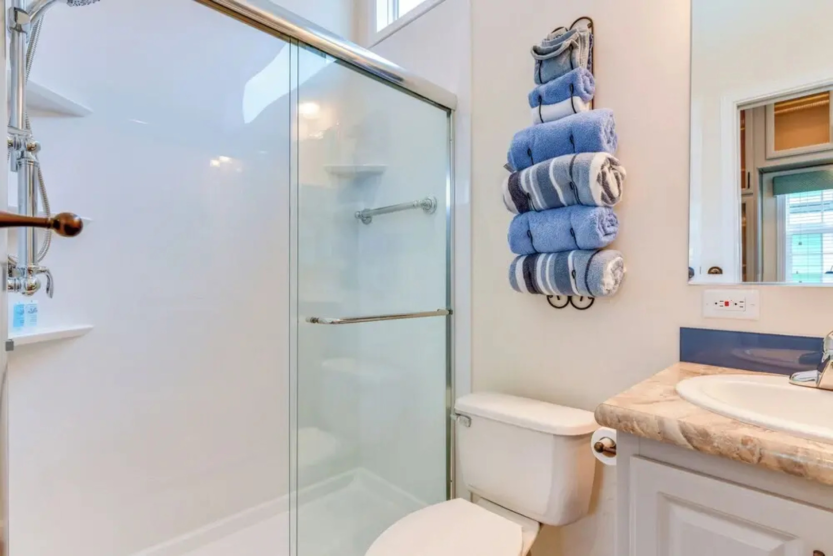 Waterfront Lake Norman Cabin w/ Screened Porch!