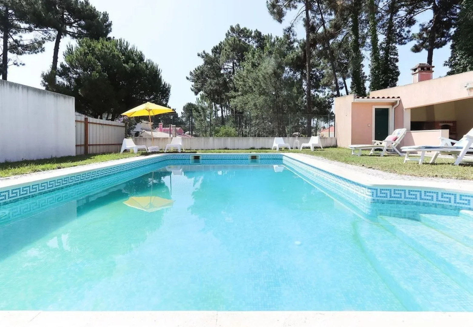 Caparica Beach Villa by Homing