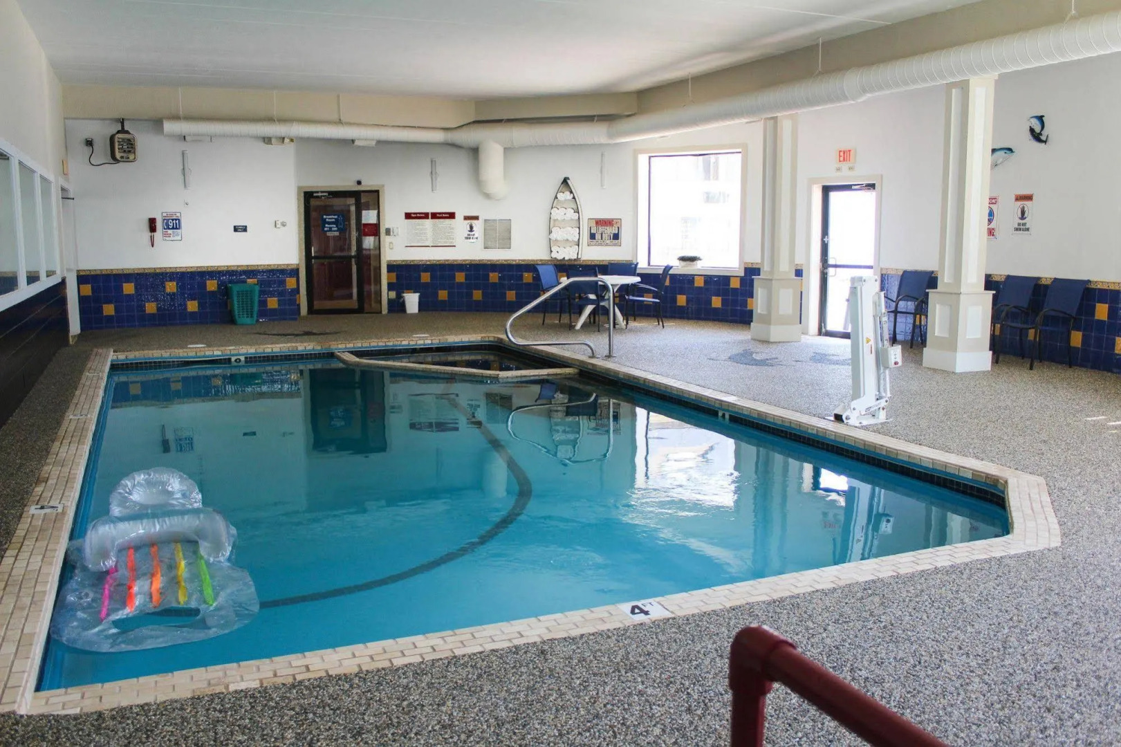 Admiralty Inn & Suites - a Red Collection Hotel