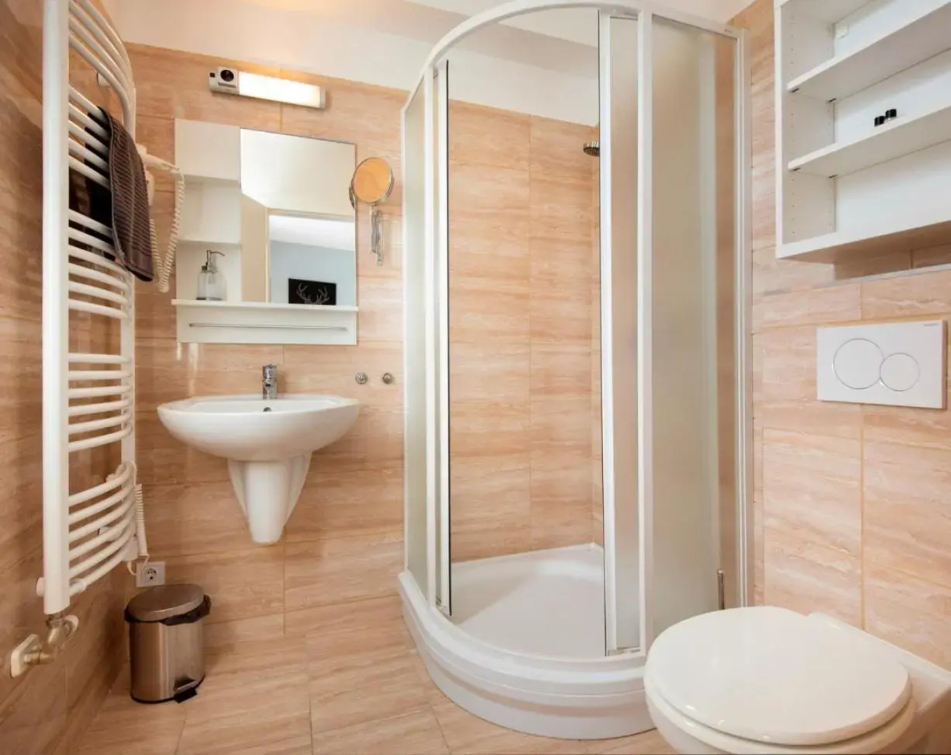 Pilisi Borház-Étterem & Panzió