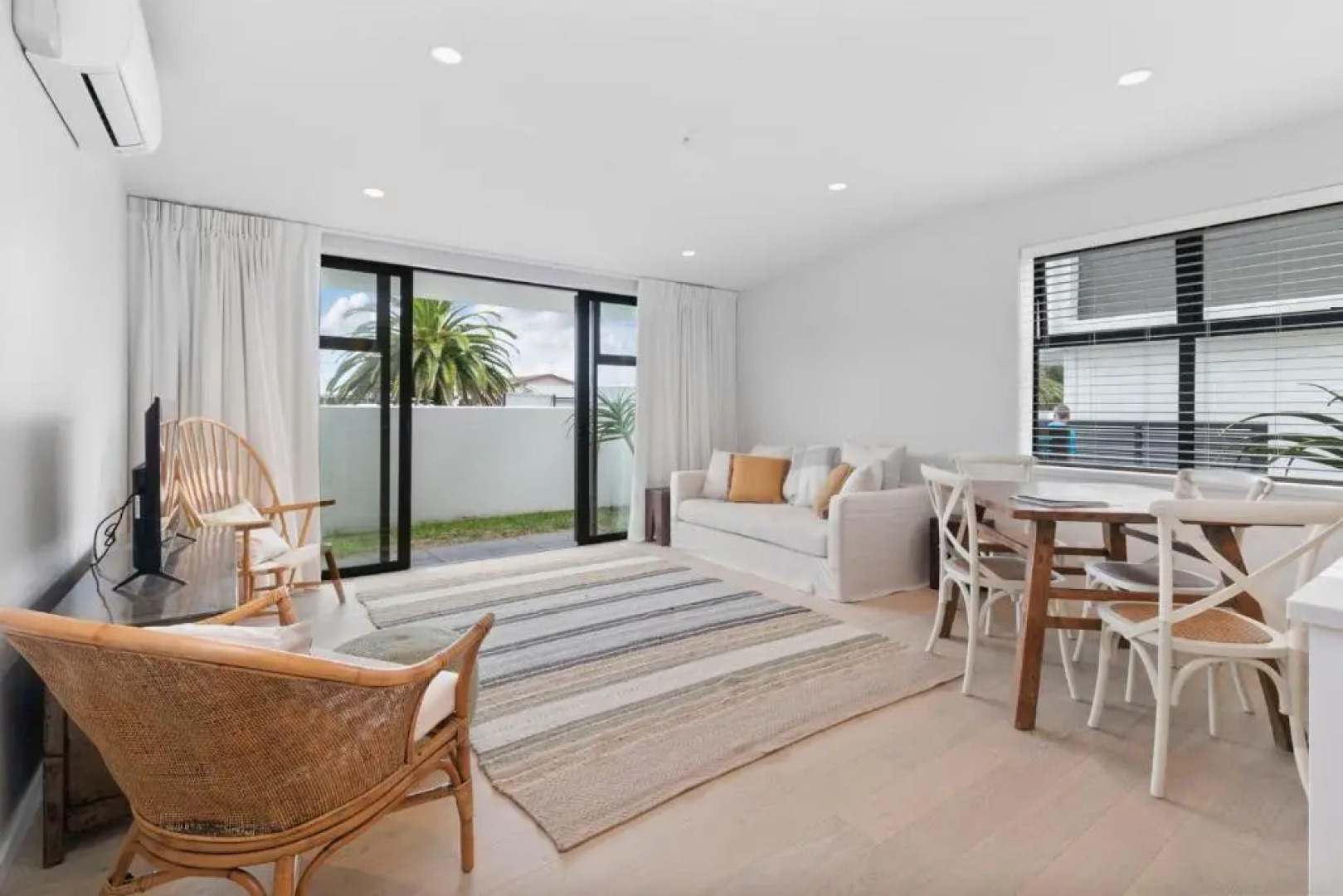 Residence De La Mer - Orewa Holiday Apartment