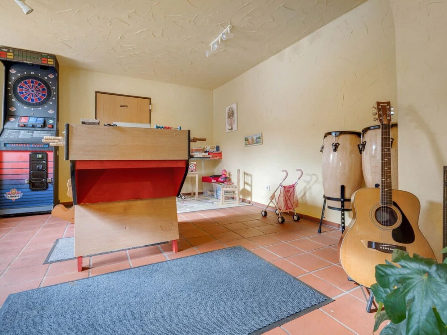 Cosy Apartment With Terrace in Meisburg