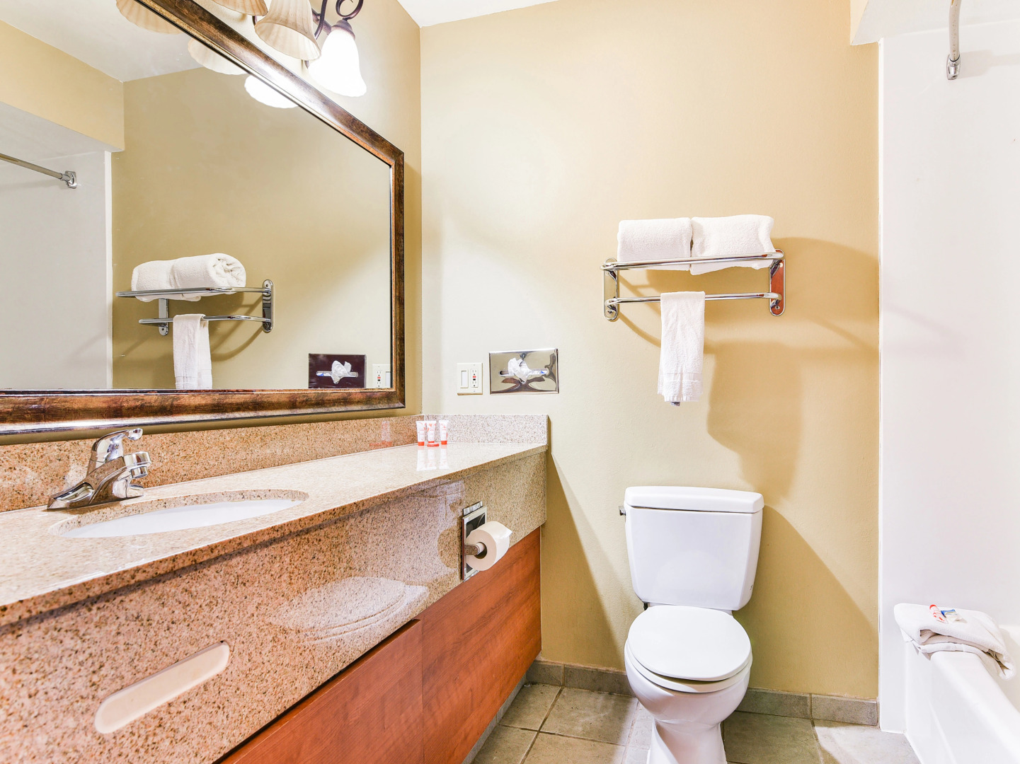 OYO Townhouse Oklahoma City Airport