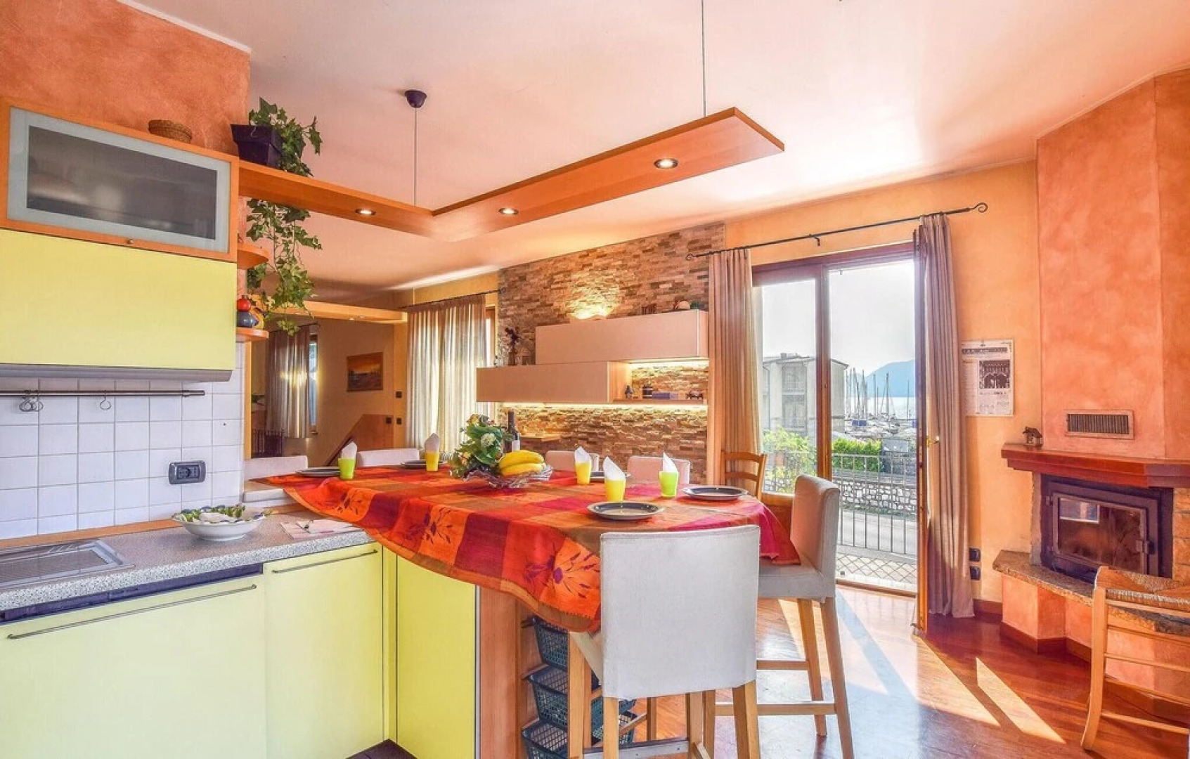 Stunning Home in Pilzone/iseo With 4 Bedrooms and Wifi