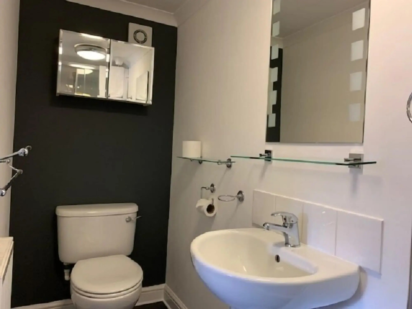 The Silverton Inn - B&B