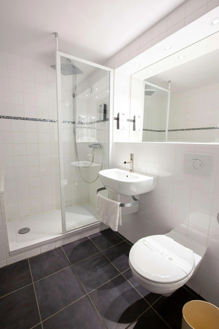 KYRIAD BELLEGARDE - Genève