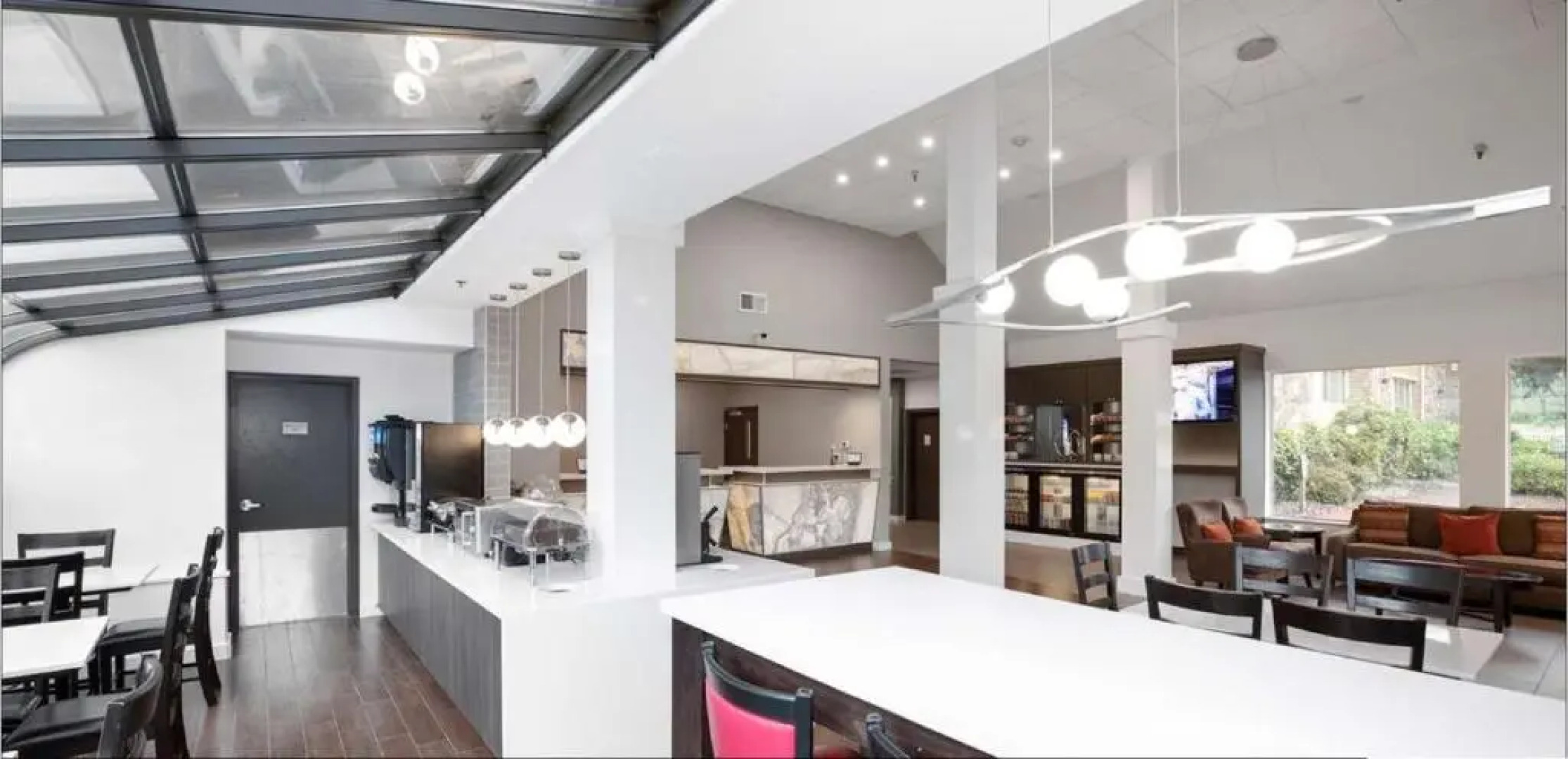 Best Western Plus Parkway Inn