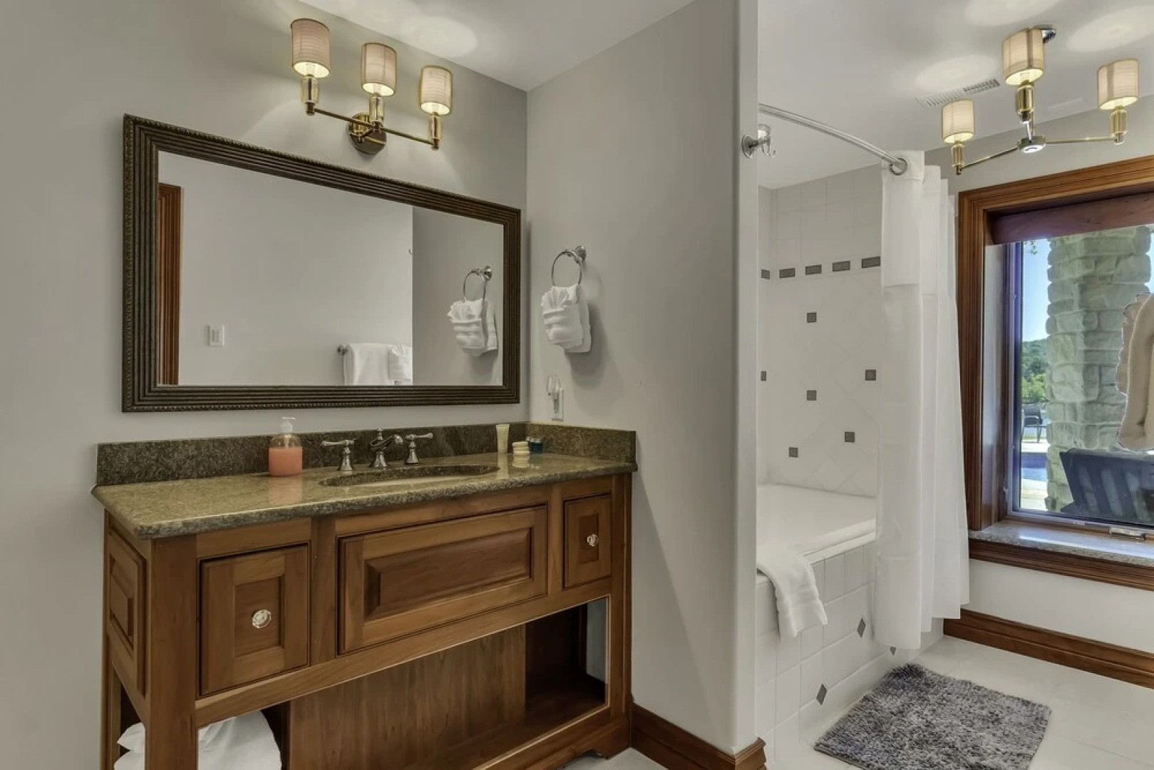 Tuckers Cove 7 Bedroom Home by RedAwning