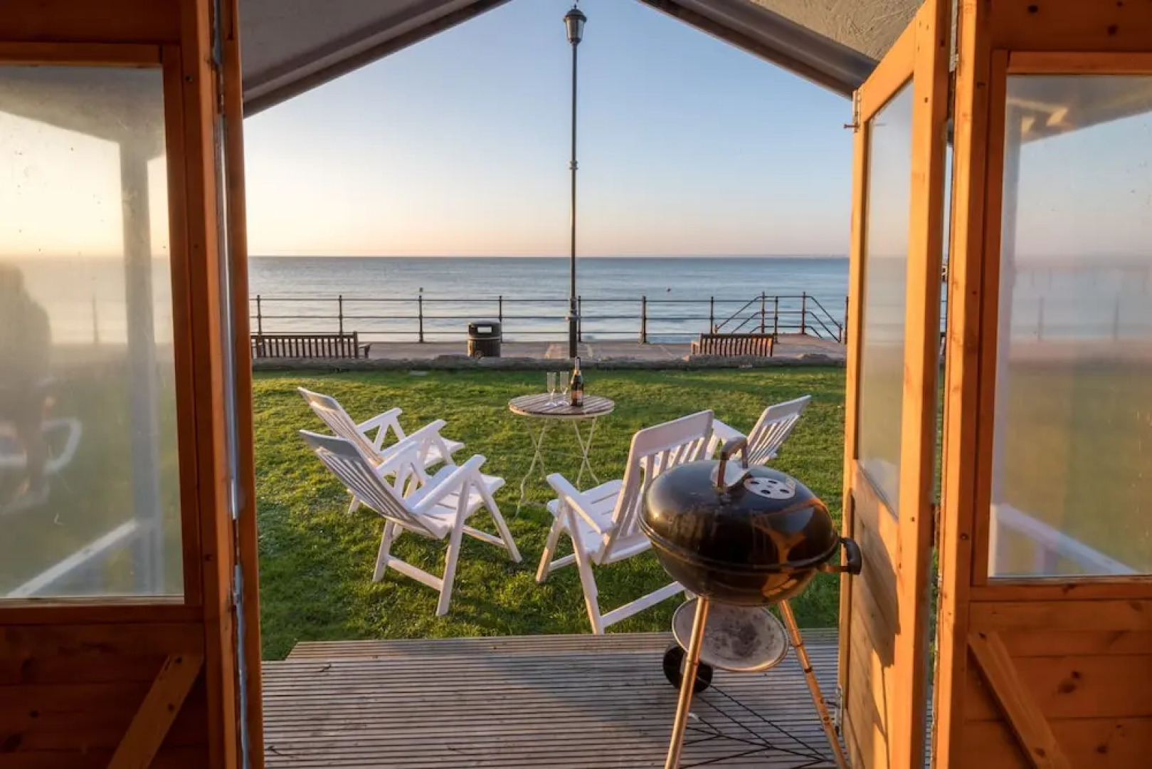 Waters Edge Apartment at Beach House