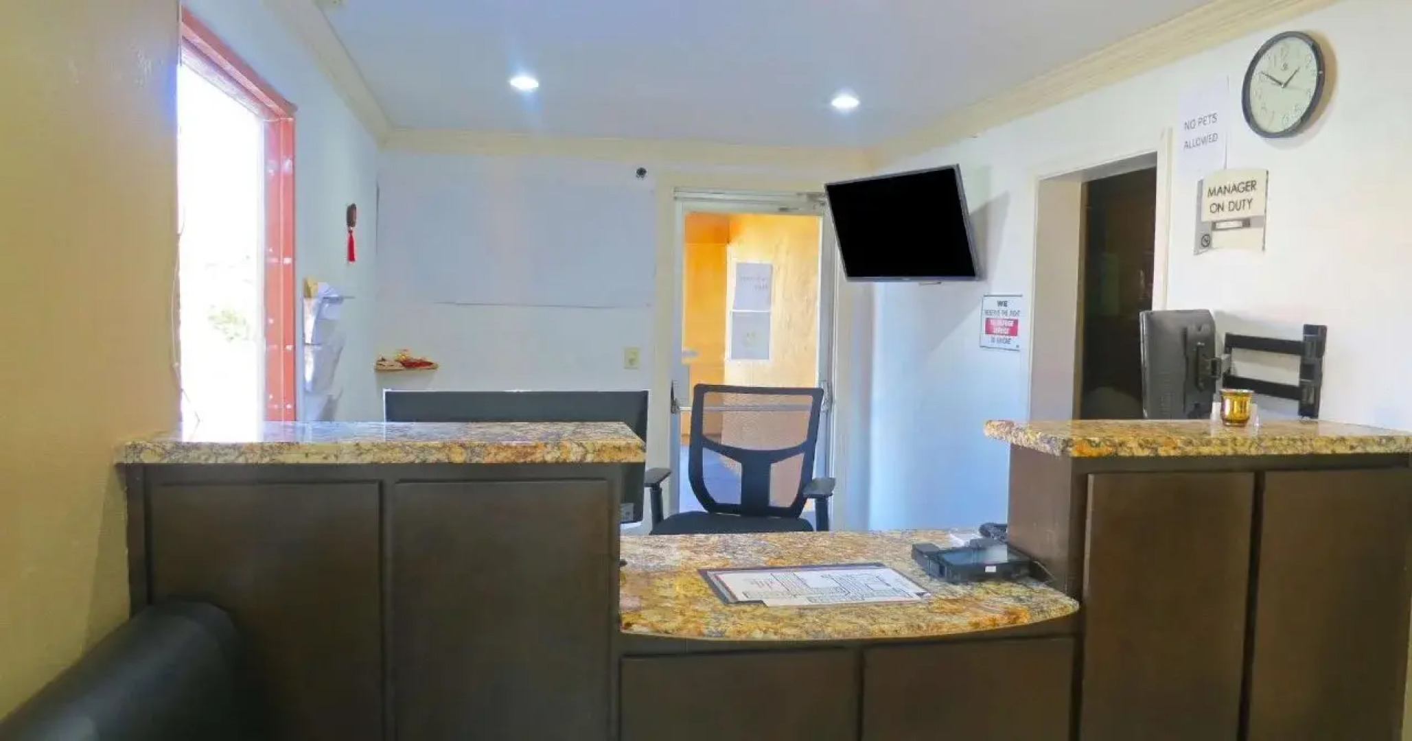 Americas Best Value Inn & Suites Escondido