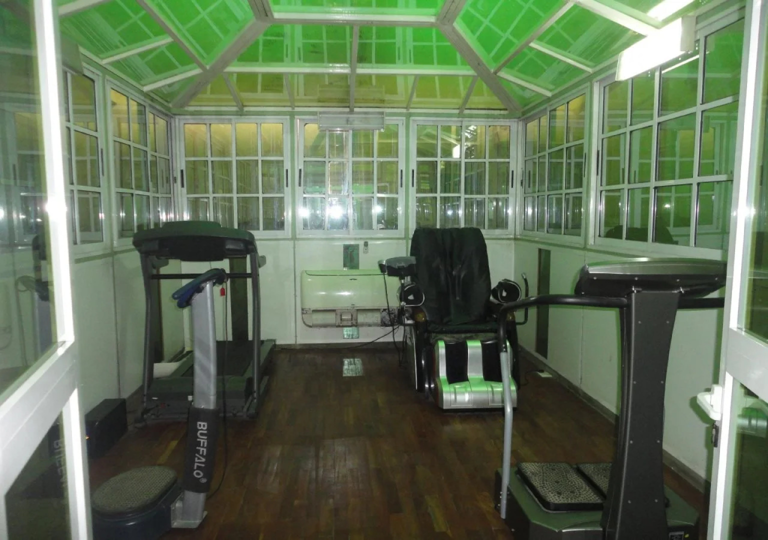 SDM Tavern and Suites