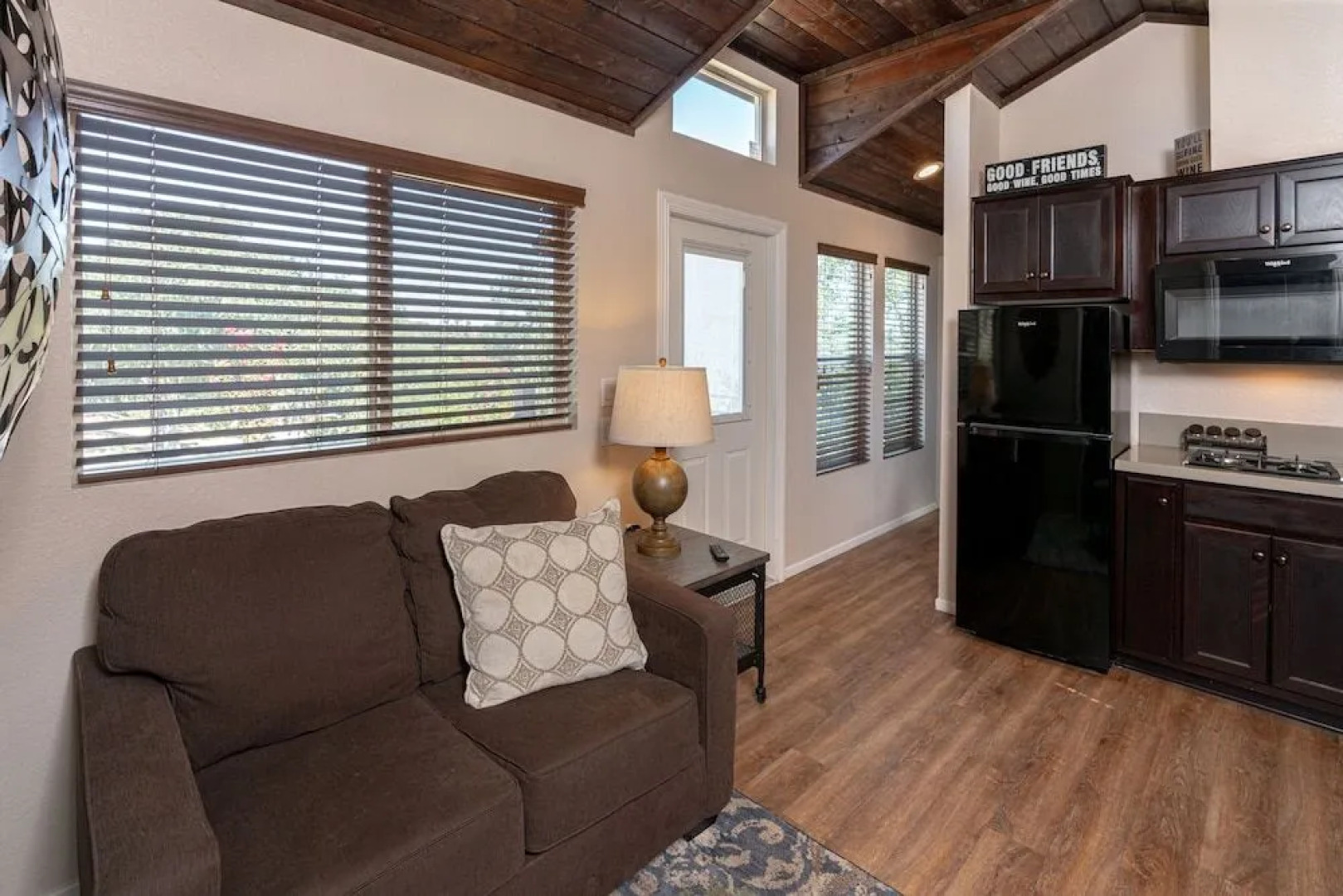 Cava Robles RV Resort