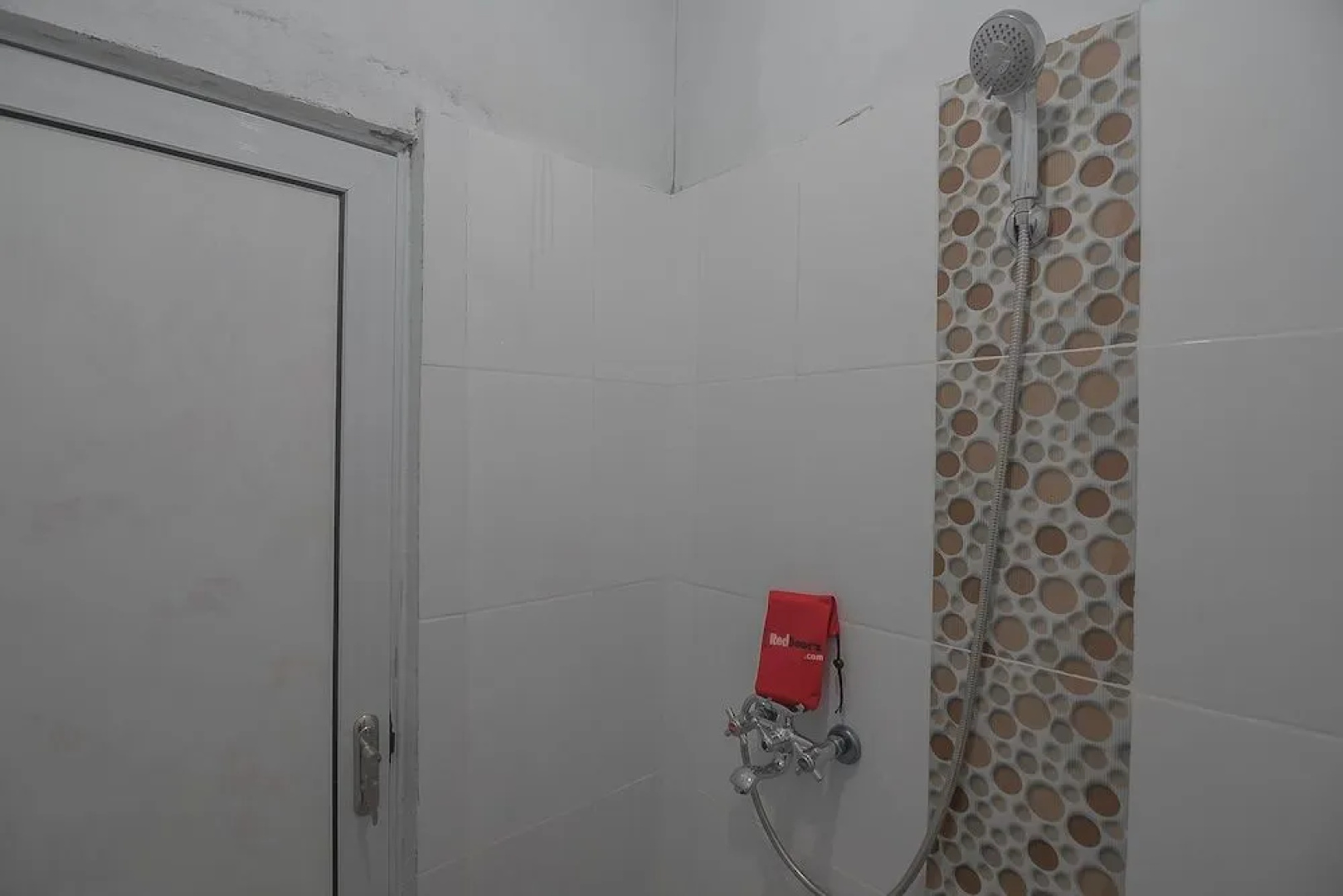 RedDoorz near RS Harapan Bersama