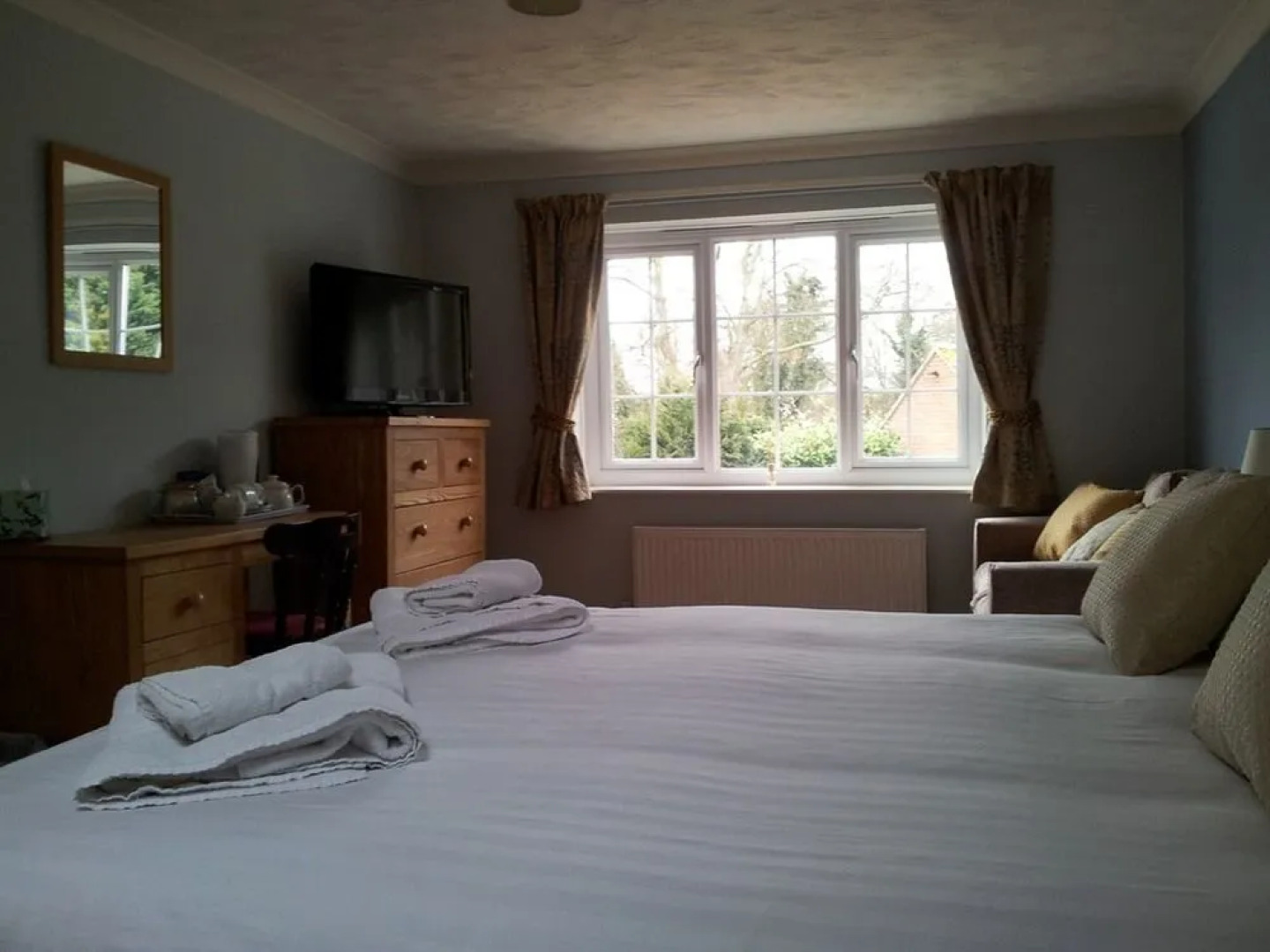 The Three Horseshoes