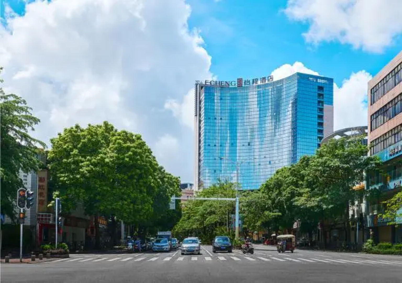 E-Cheng Hotel Yangjiang Baili Plaza