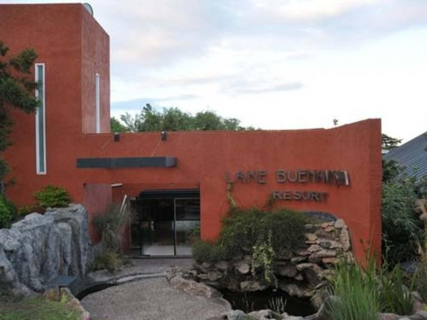 Lake Buenavista Resort