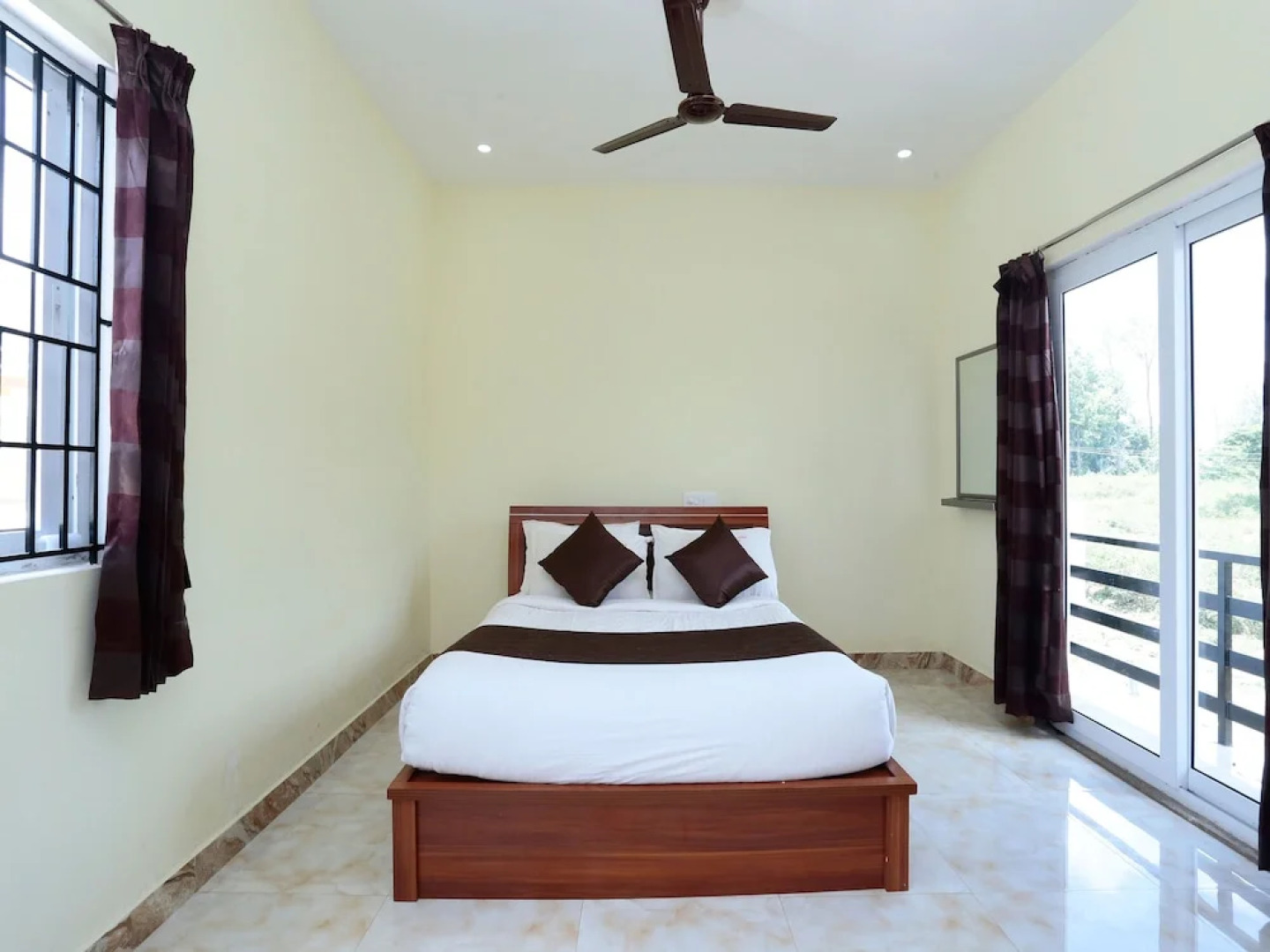 OYO 14576 Sushmika Villas