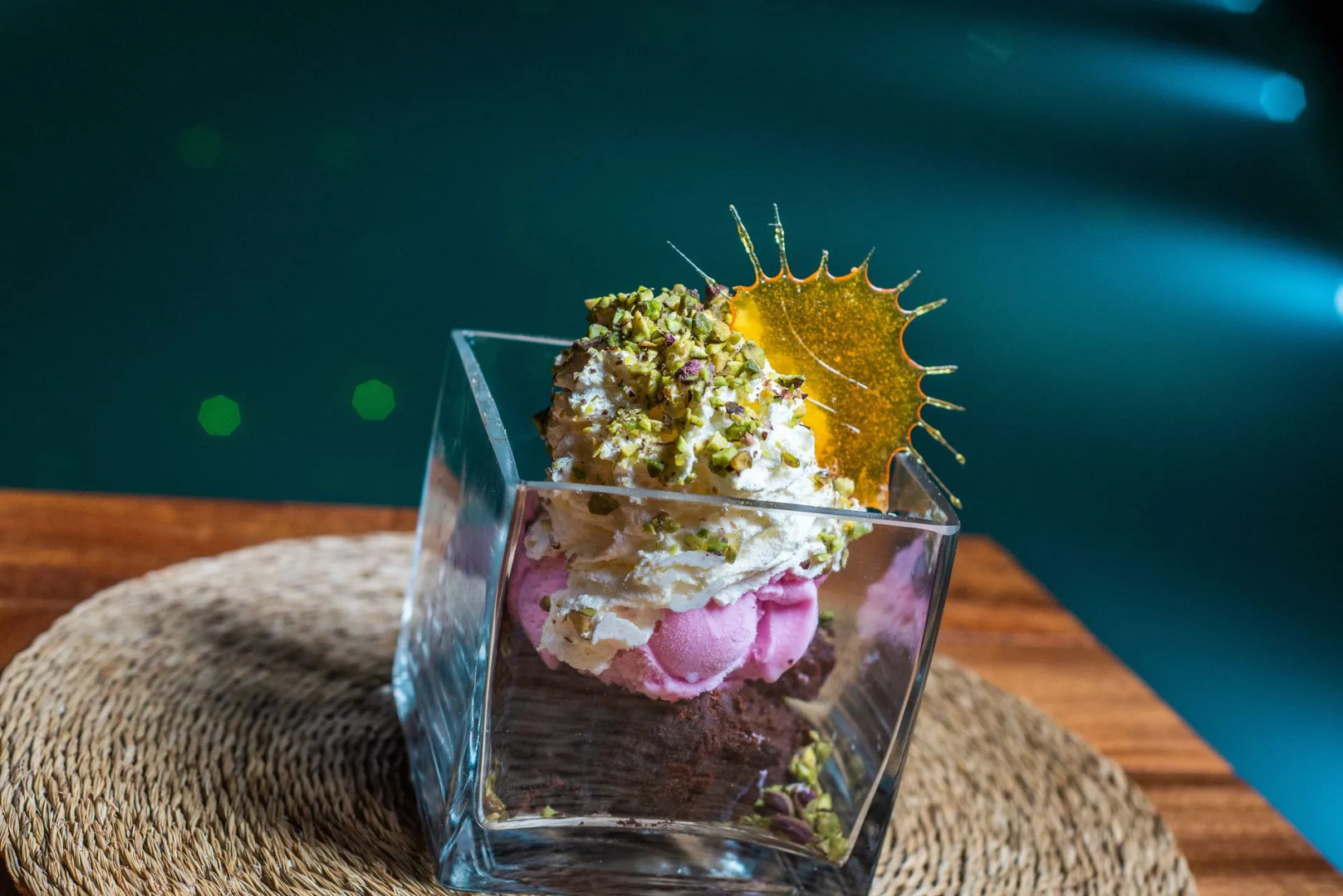 Super Paradise Hotel