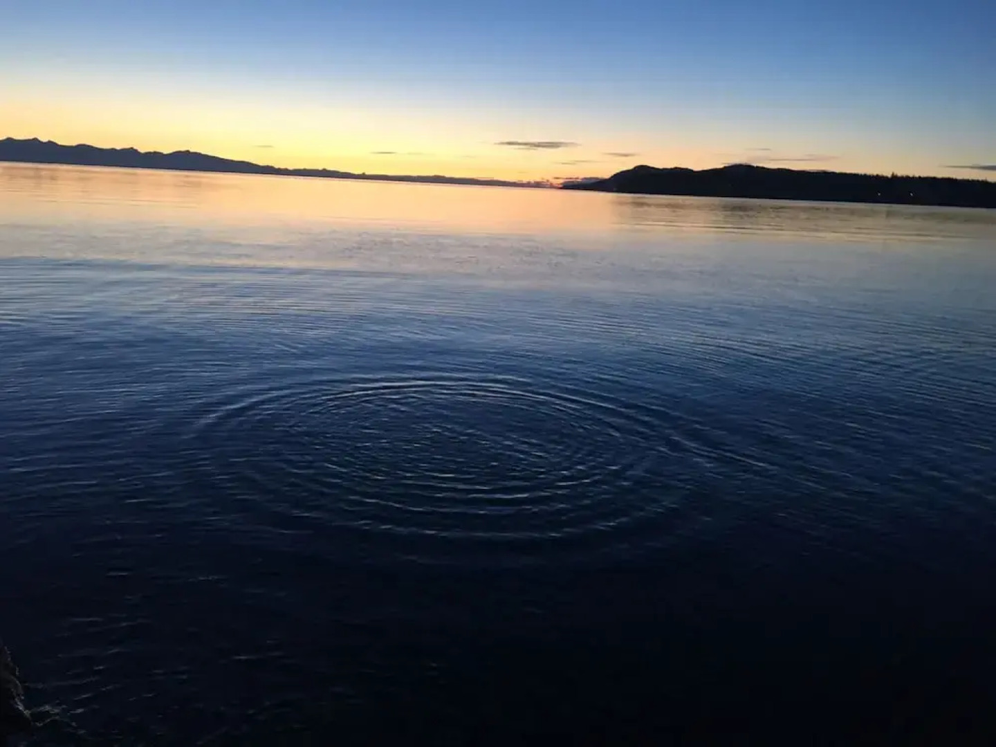 The Beach House Texada - Oceanfront Cabin