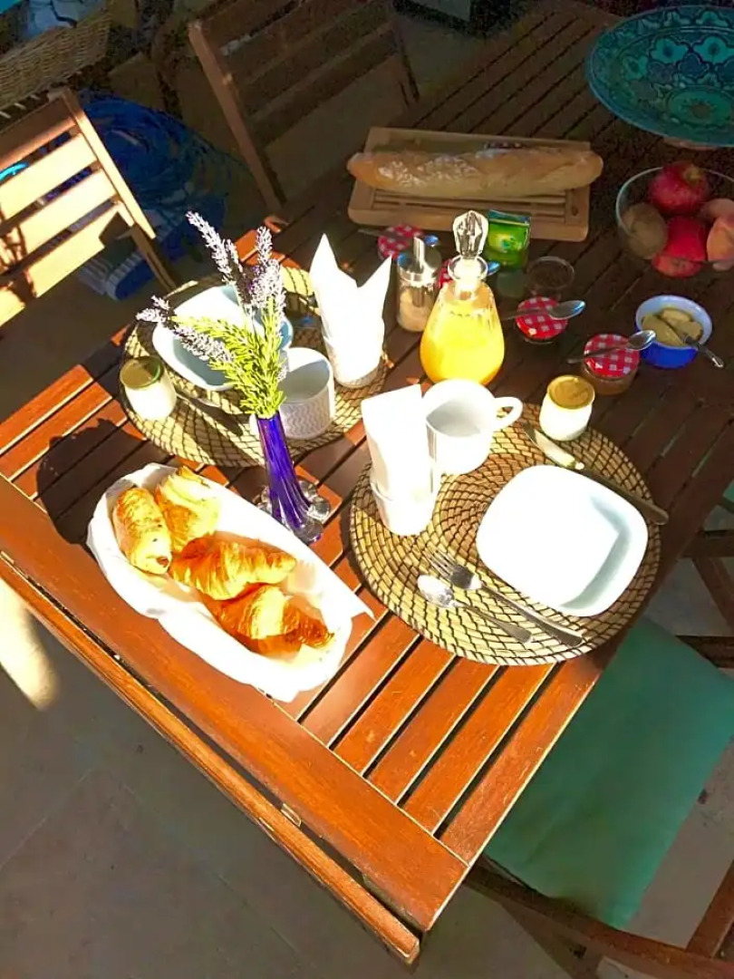 La Rosela de la Cite (Adults Only)