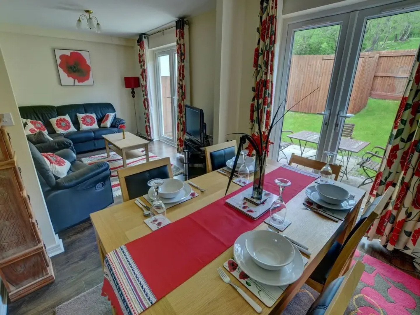 Tranquil holiday home in Swansea near Mountains