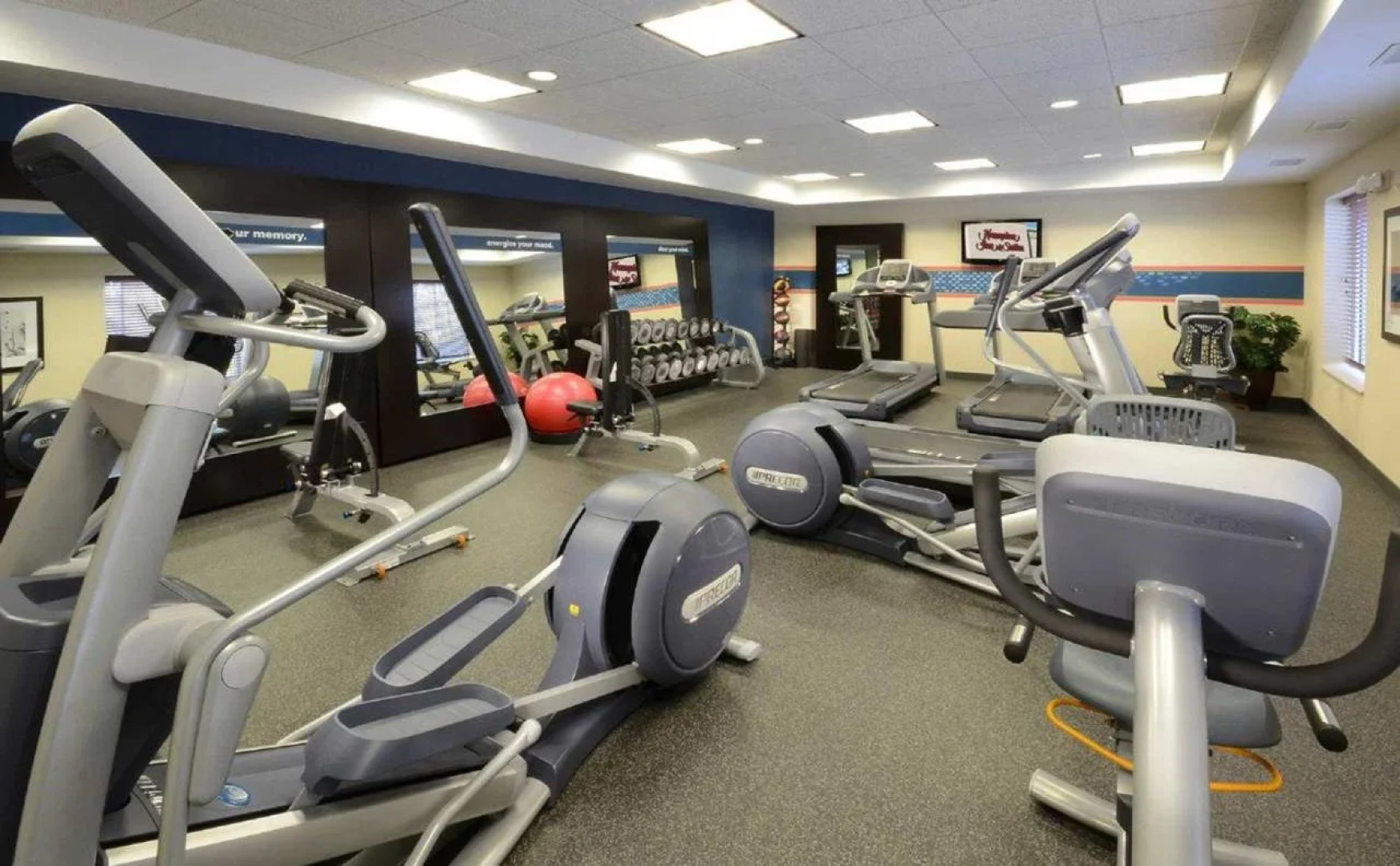 Hampton Inn & Suites Huntersville