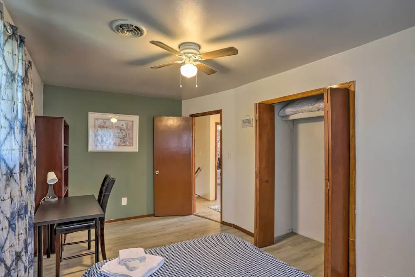 Lovely Royal Oak Unit < 10 Min to Vibrant Downtown