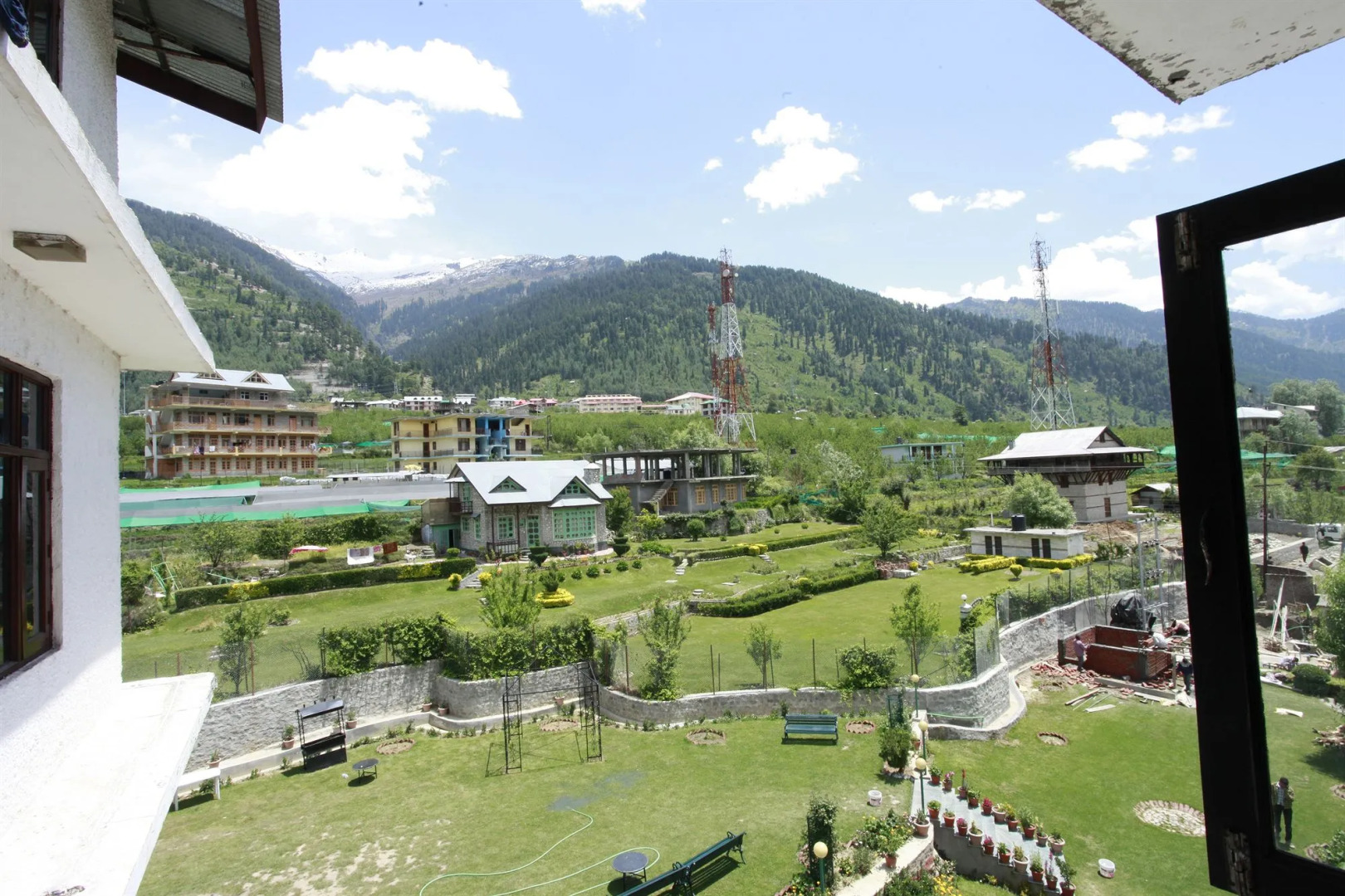 Pride De Vivendi Resort Manali