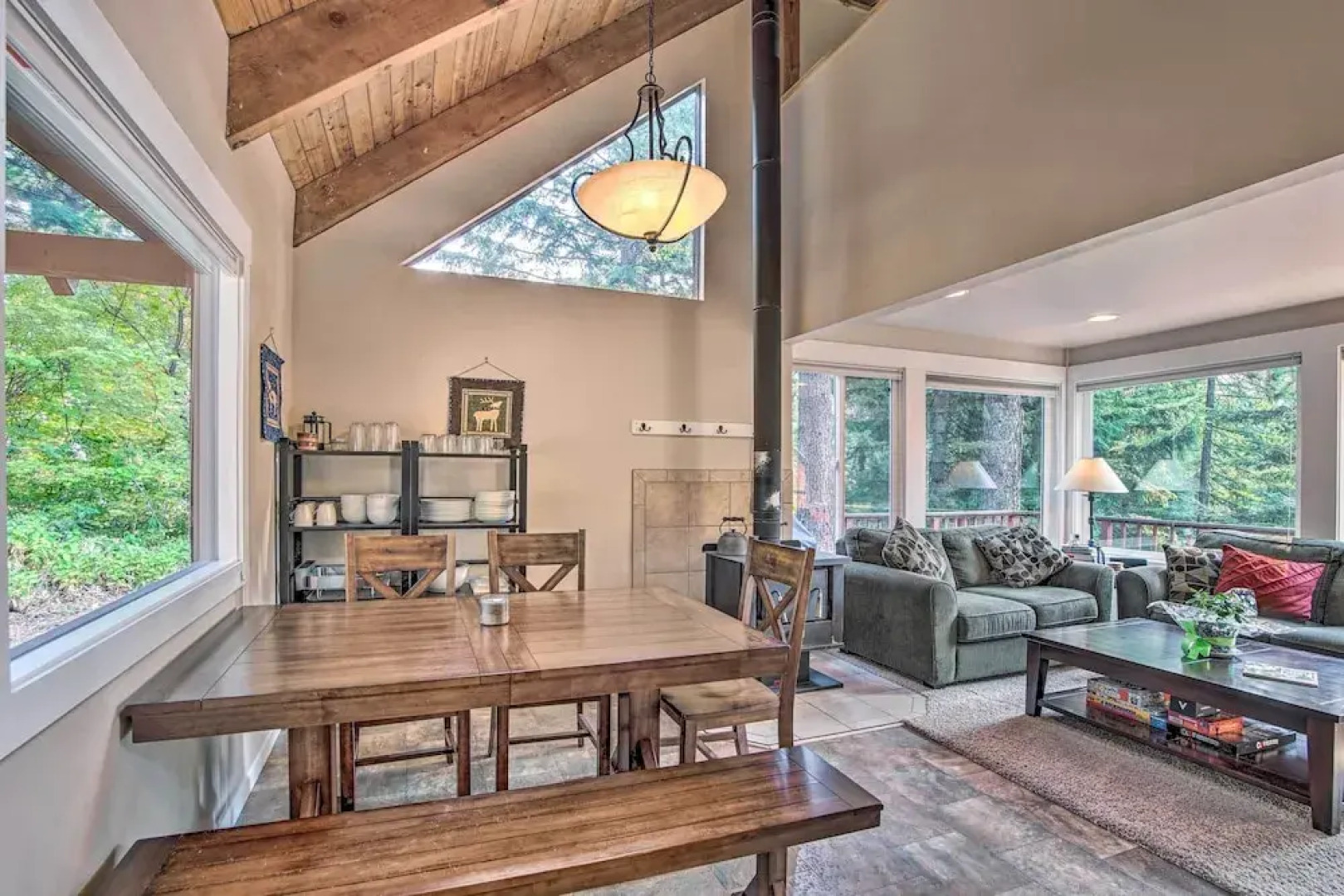 Peace in the Pines: Cle Elum Cabin w/ Trail!