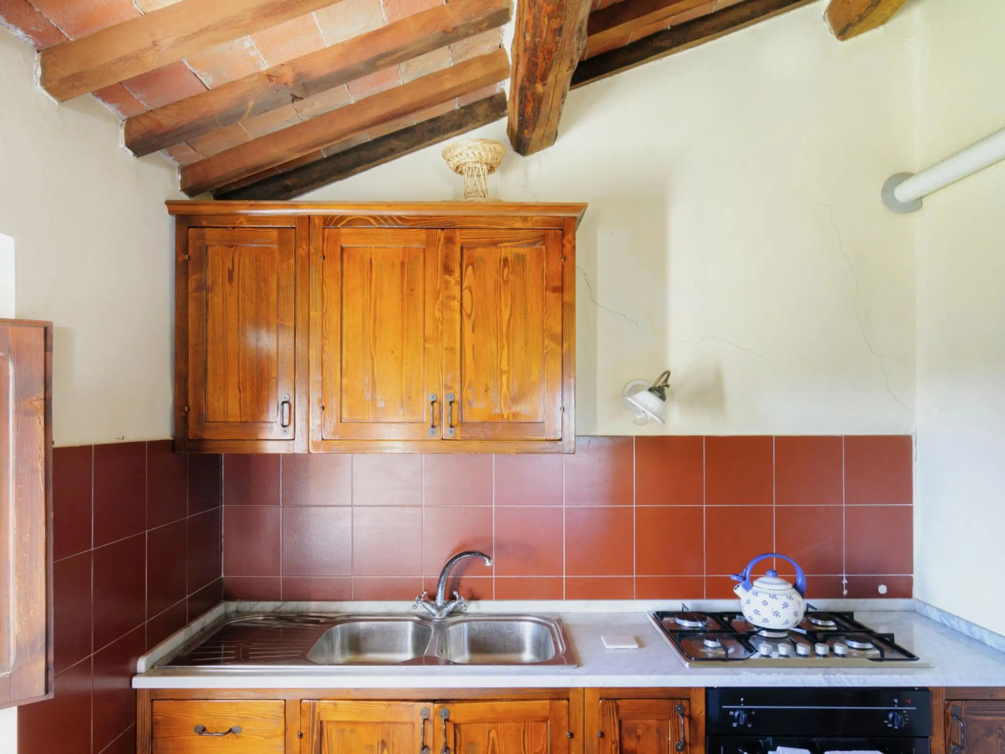 Cottage With Swimming Pool