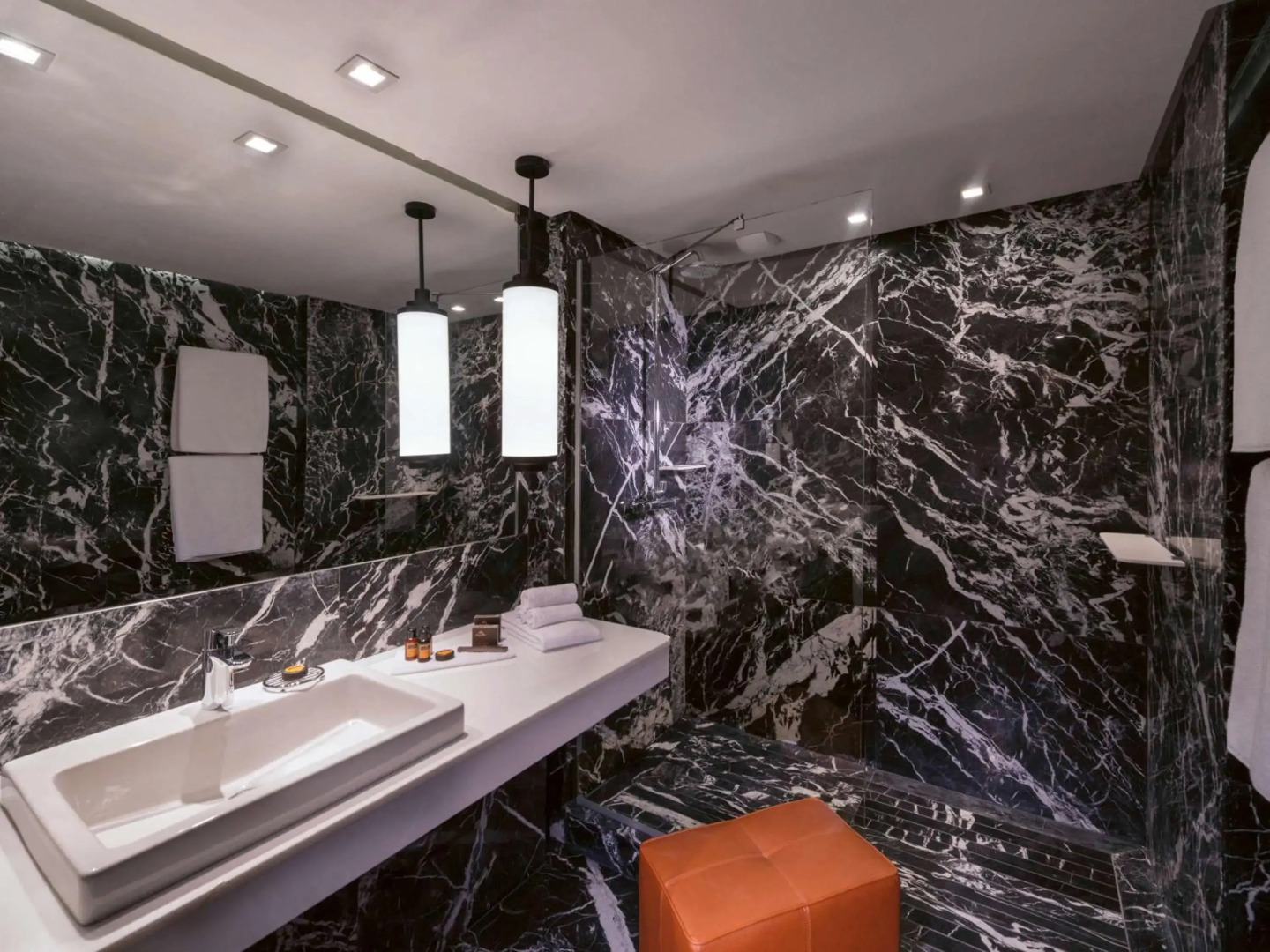 Radisson Blu Hotel, Abu Dhabi Yas Island