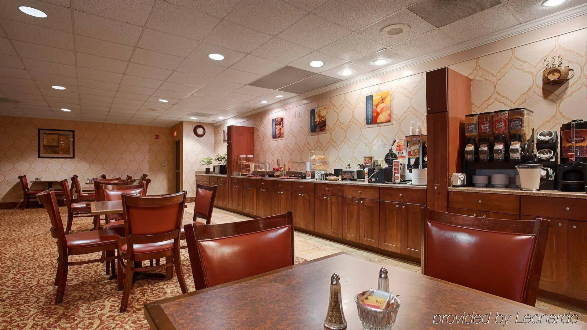 Rock Island Inn & Suites Marshalltown